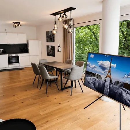 Goldenkey-suites - Luxury 'perlachturm' - Direct Views Of Rathausplatz & Perlach Tower - New In 2026 Augsburg