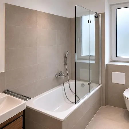 Goldenkey-suites - Luxury 'perlachturm' - Direct Views Of Rathausplatz & Perlach Tower - New In 2026 Διαμέρισμα Aψβούργη