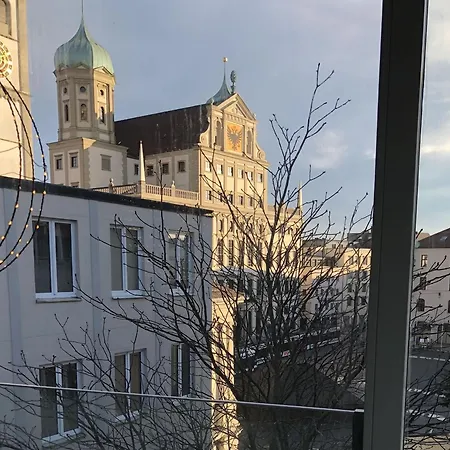 Goldenkey-suites - Luxury 'perlachturm' - Direct Views Of Rathausplatz & Perlach Tower - New In 2026 Διαμέρισμα