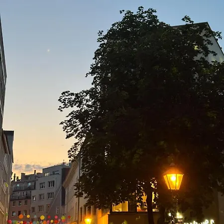 Goldenkey-suites - Luxury 'perlachturm' - Direct Views Of Rathausplatz & Perlach Tower - New In 2026 Διαμέρισμα