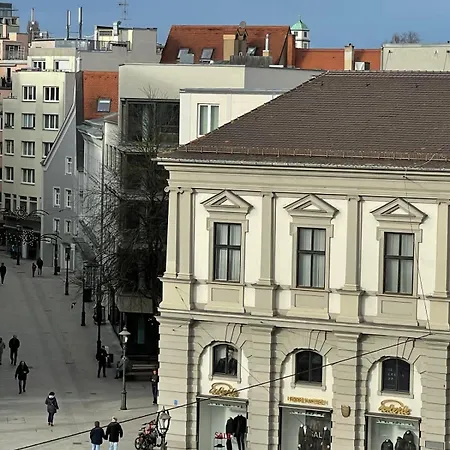 Apartment Goldenkey-suites - Luxury 'perlachturm' - Direct Views Of Rathausplatz&perlach Tower - New In 2026 Augsburg