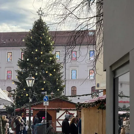 Goldenkey-suites - Luxury 'perlachturm' - Direct Views Of Rathausplatz & Perlach Tower - New In 2026 Διαμέρισμα